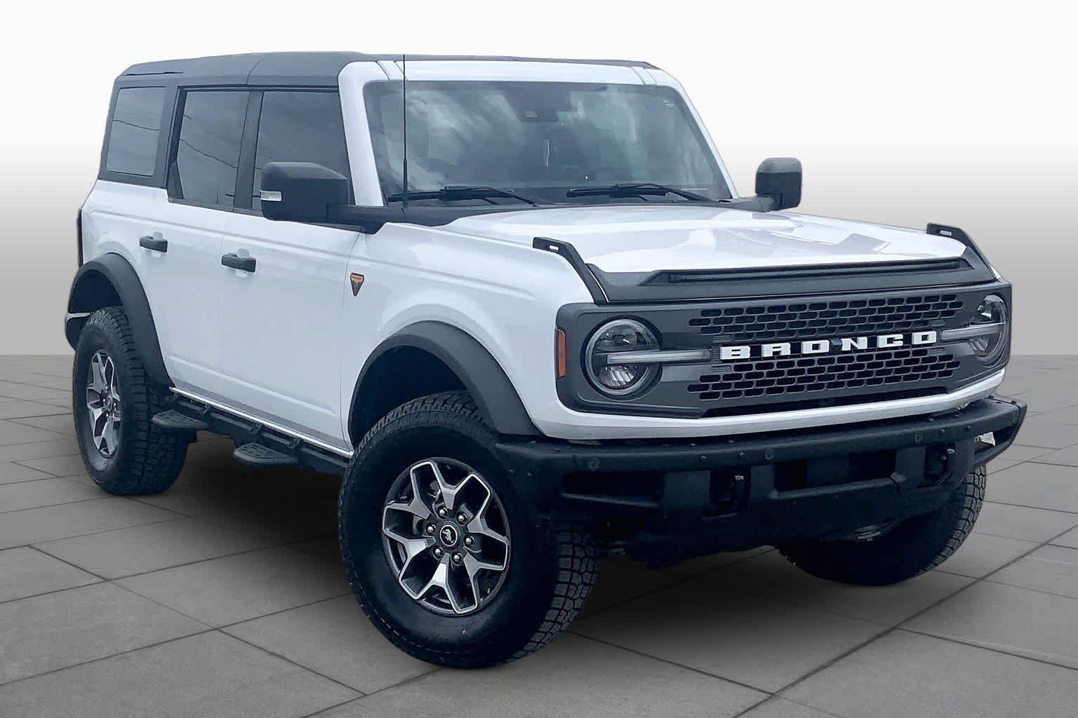 Certified 2023 Ford Bronco Badlands AWD/4WD image 3