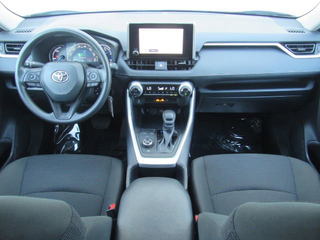 Used 2025 Toyota RAV4 LE image 3
