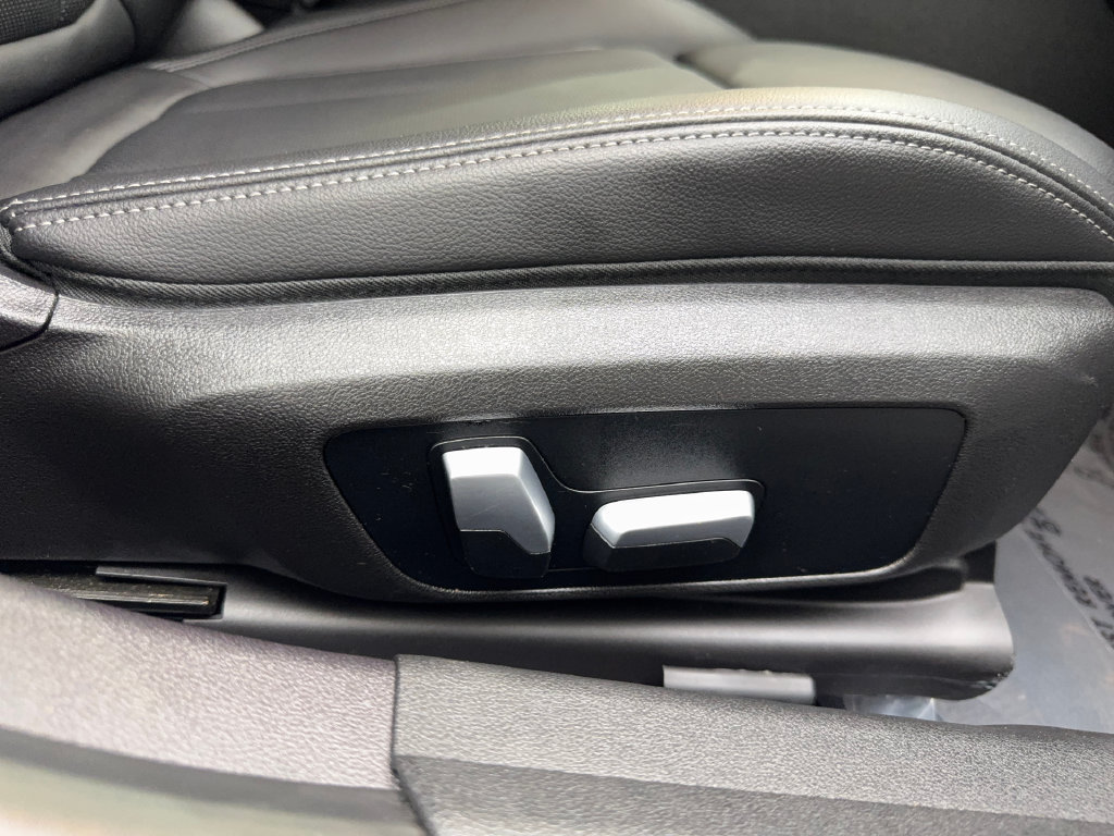 Used 2022 BMW 330i Sedan w/ Driving Assistance Package RWD image 48