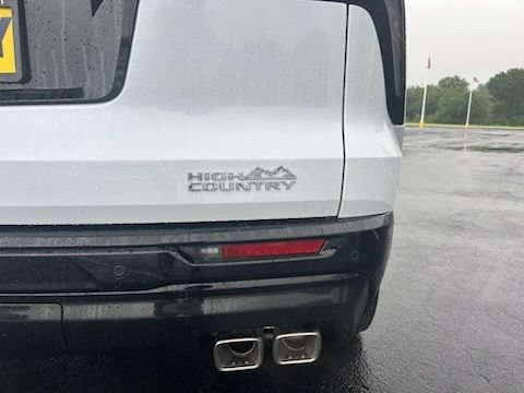 New 2026 Chevrolet Traverse High Country FWD image 4