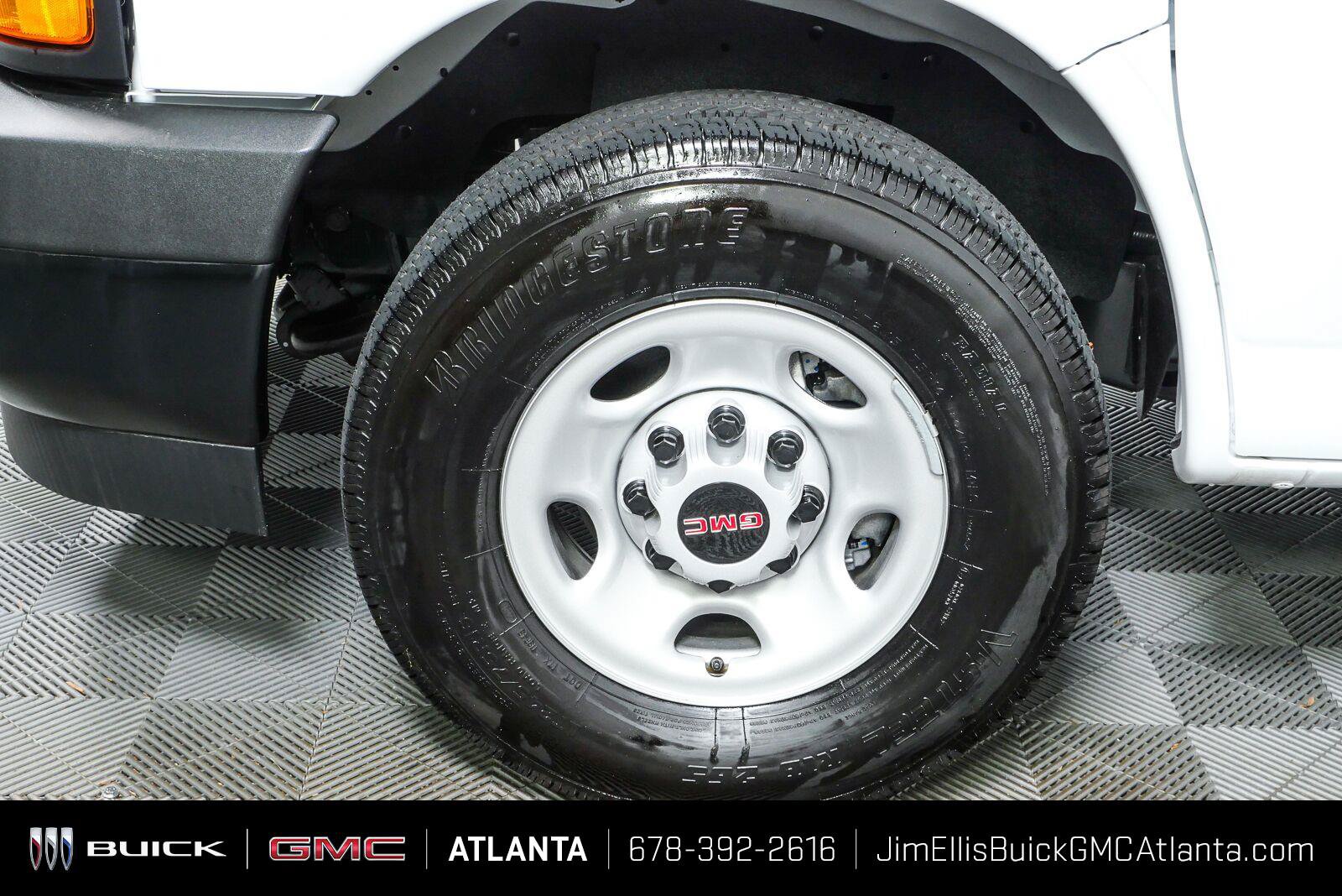New 2025 GMC Savana 2500 w/ Driver Convenience Package RWD image 28