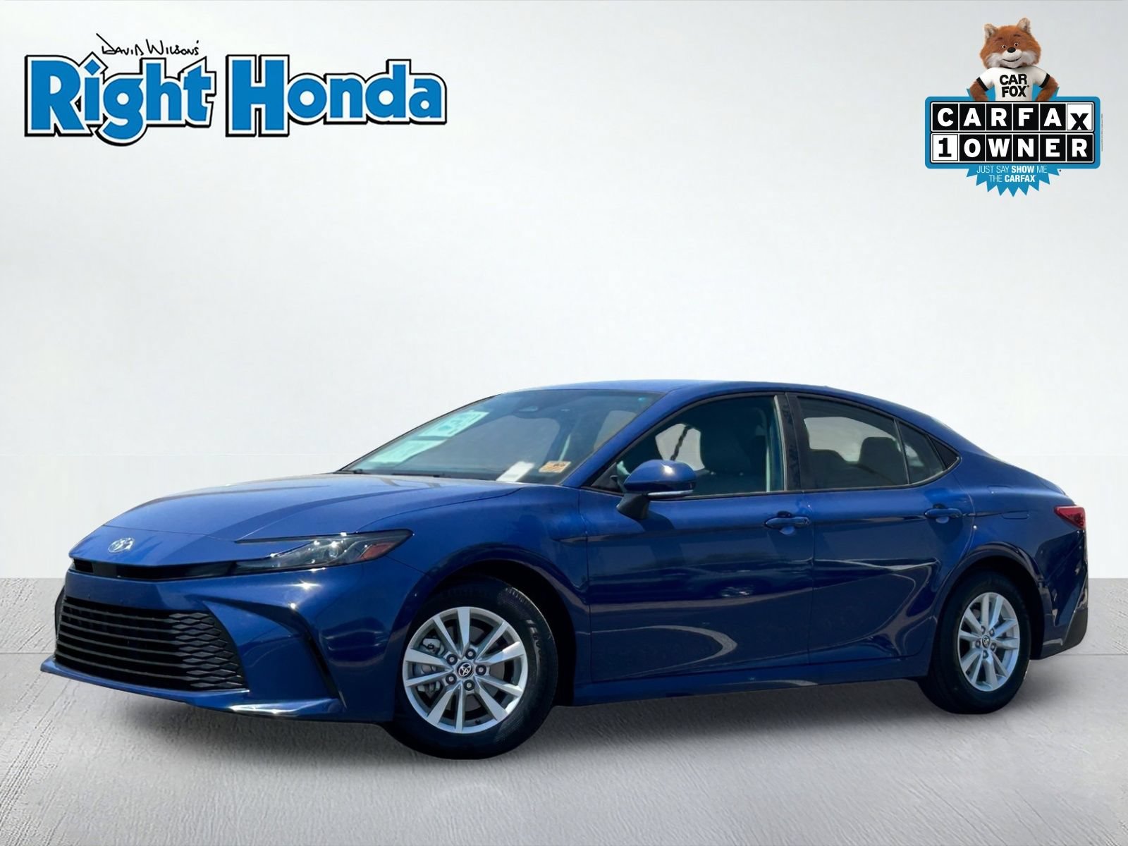 Used 2025 Toyota Camry LE w/ Convenience Package FWD video 1