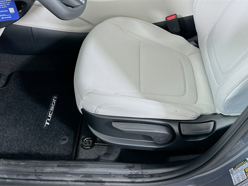 New 2026 Hyundai Tucson SE image 19