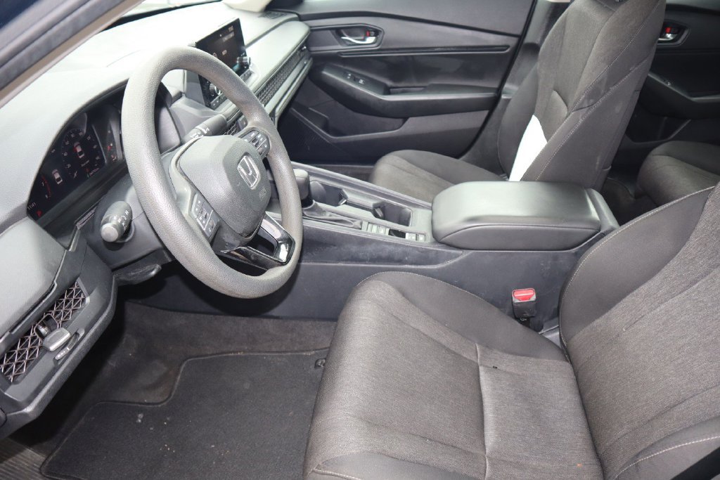 Used 2023 Honda Accord EX image 17