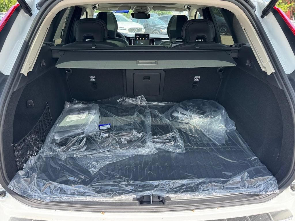 New 2026 Volvo XC60 T8 Ultra w/ Protection Package Premier AWD/4WD image 5