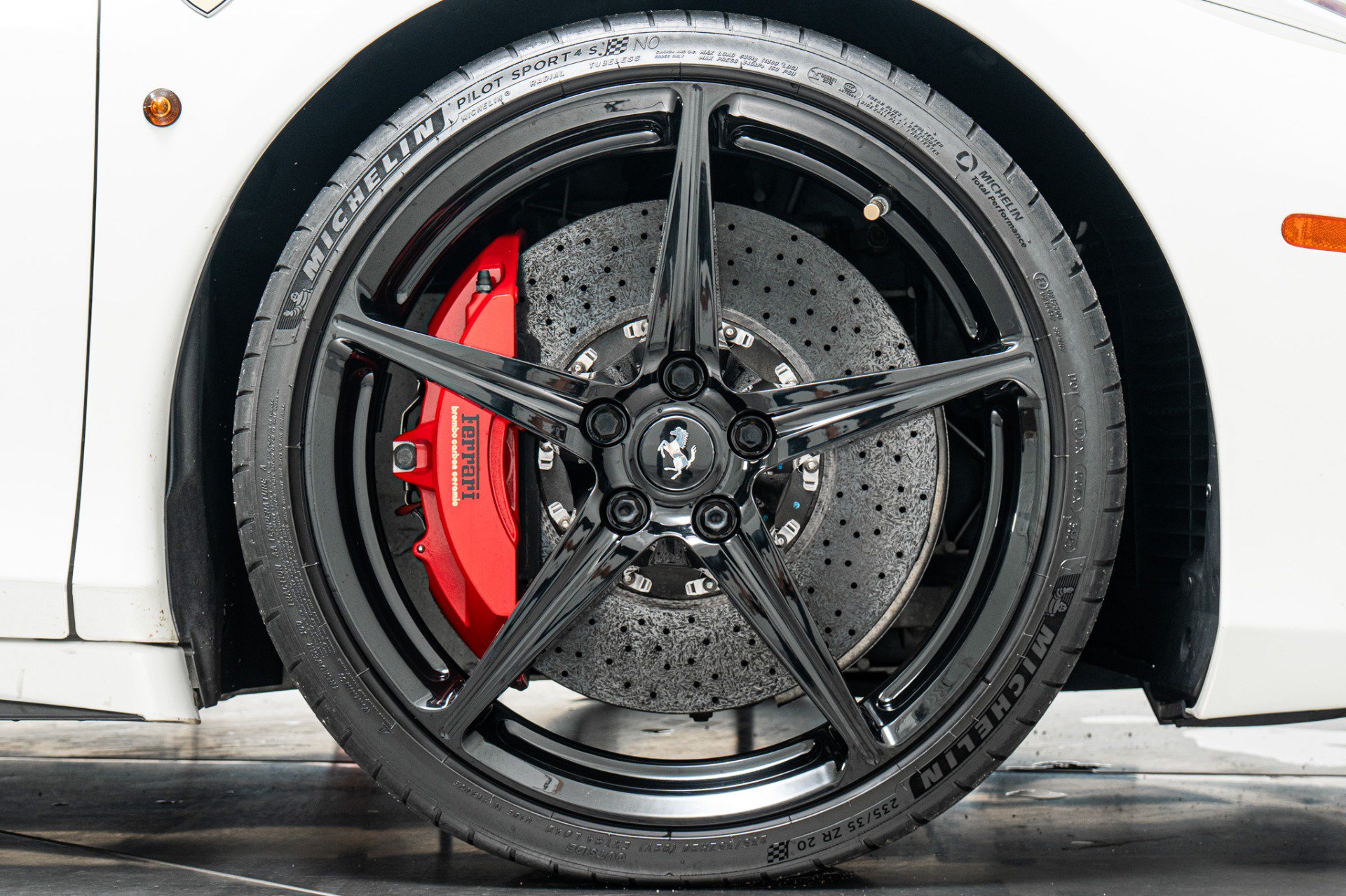 Used 2015 Ferrari 458 Spider RWD image 46