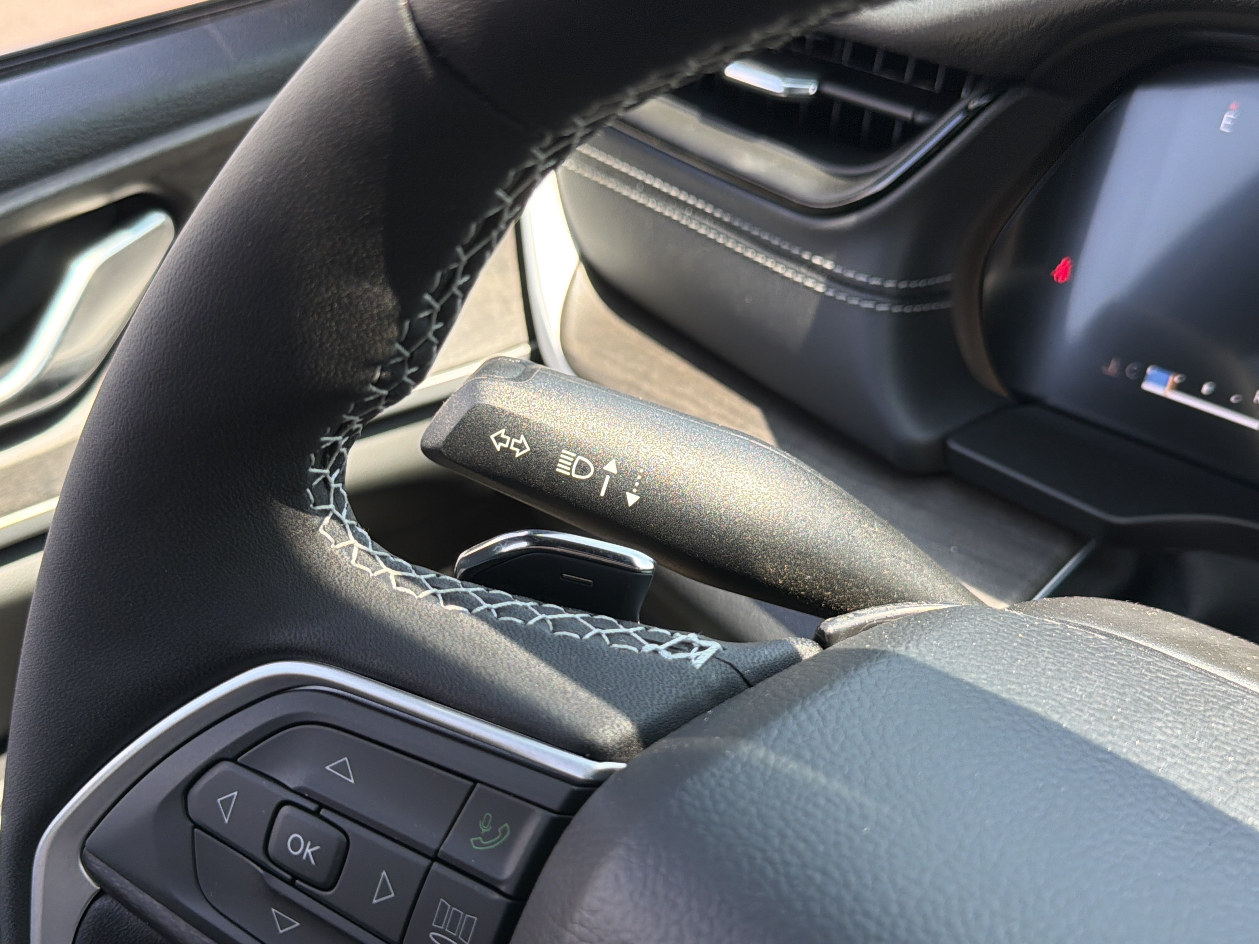 New 2026 Jeep Grand Cherokee L Limited AWD/4WD image 19