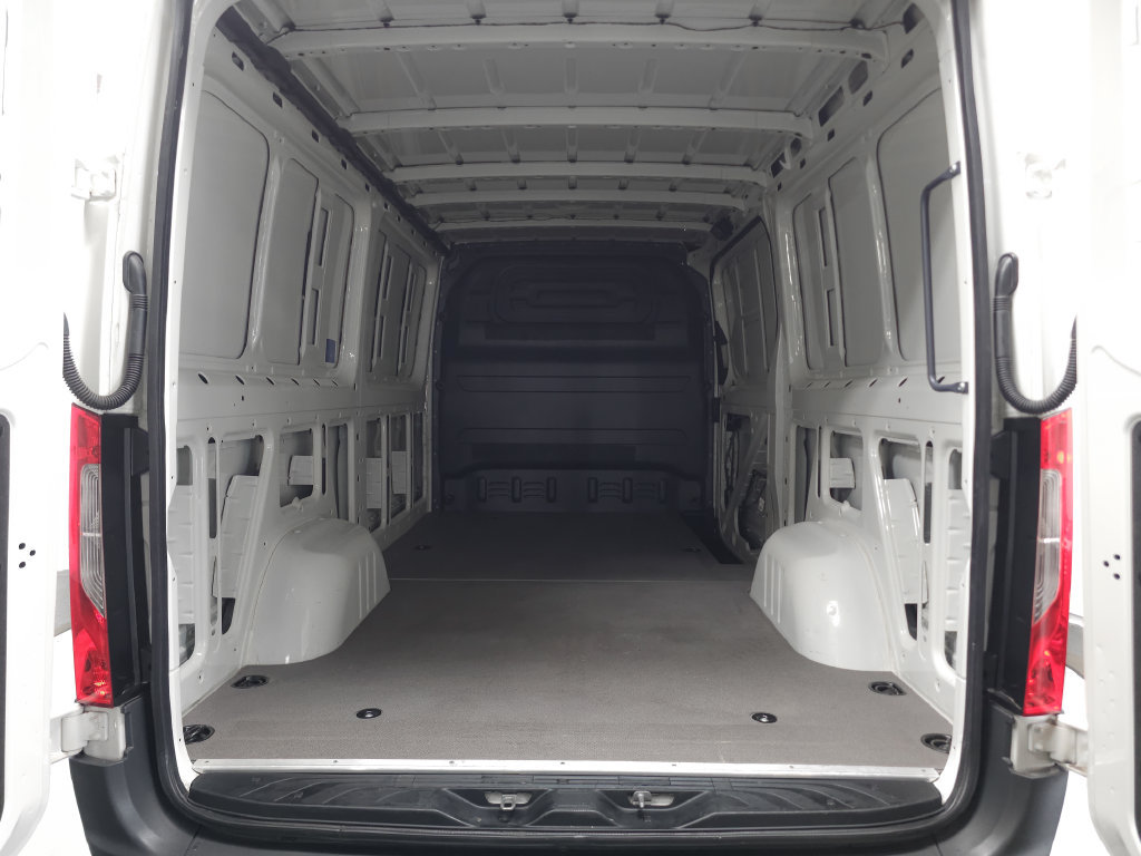 Used 2025 Mercedes-Benz Sprinter 2500 image 20