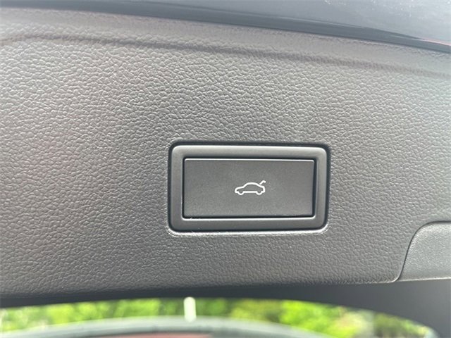 New 2025 Volkswagen Atlas Cross Sport SE image 36