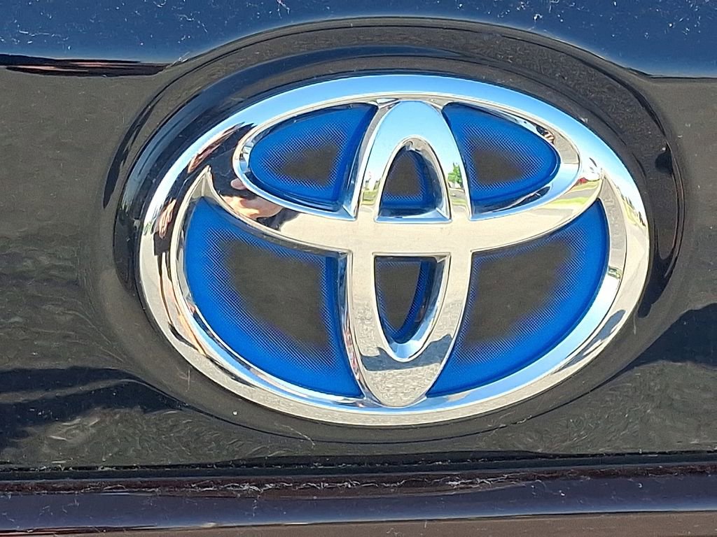 Used 2023 Toyota Corolla LE FWD image 9