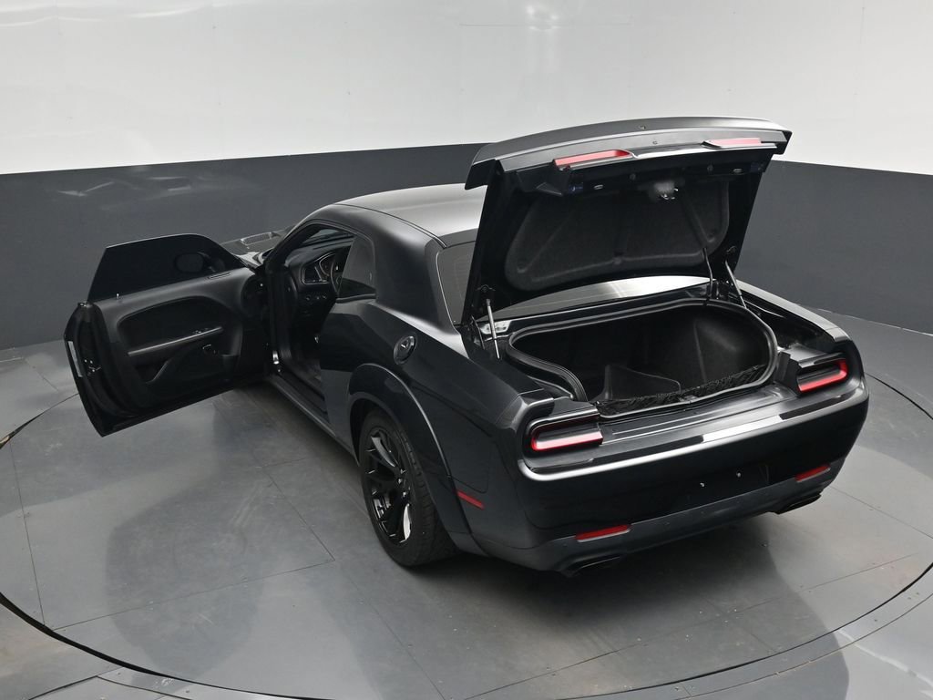 Used 2015 Dodge Challenger SRT Hellcat RWD image 30