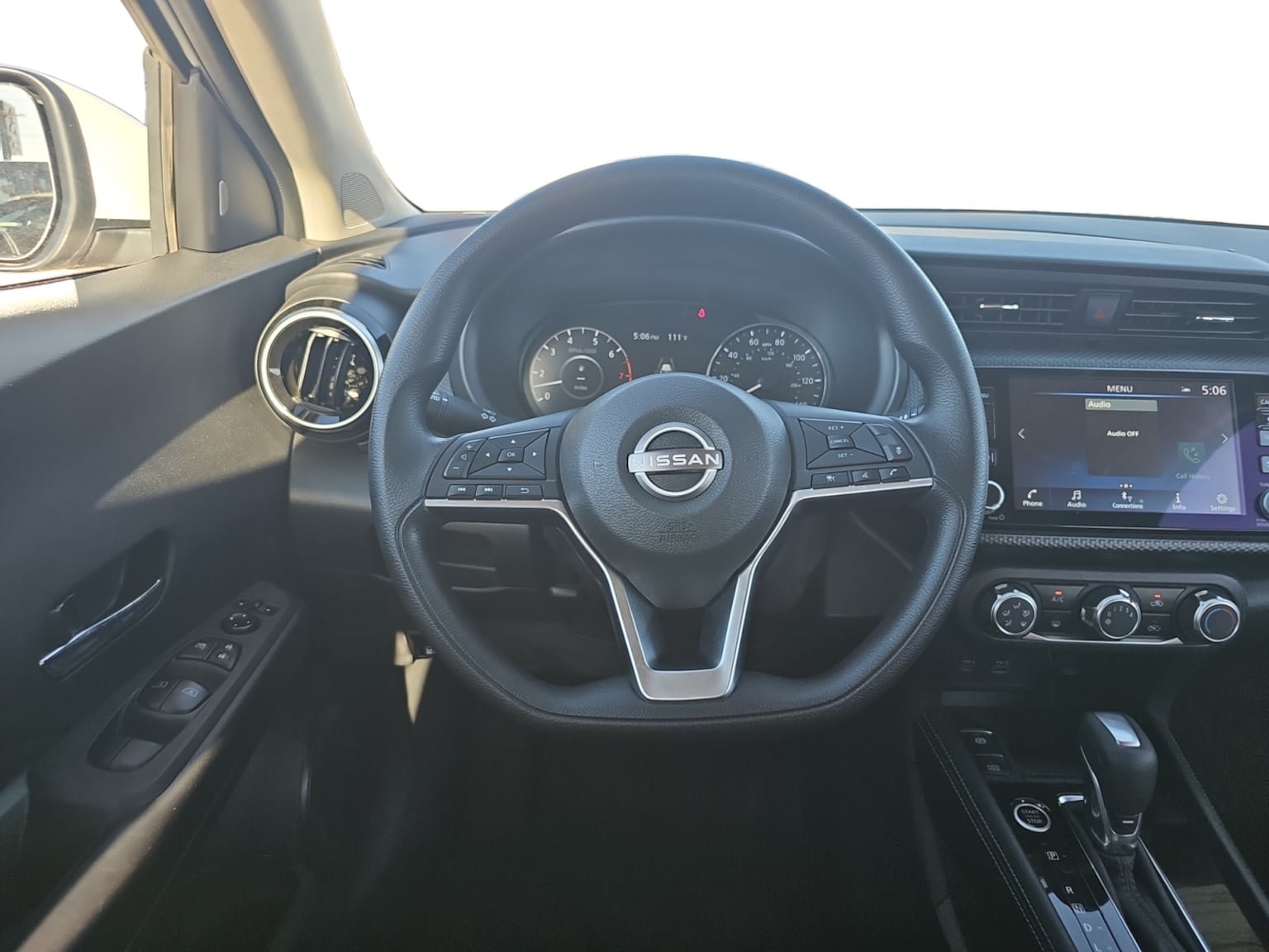 Used 2024 Nissan Kicks SV FWD image 13