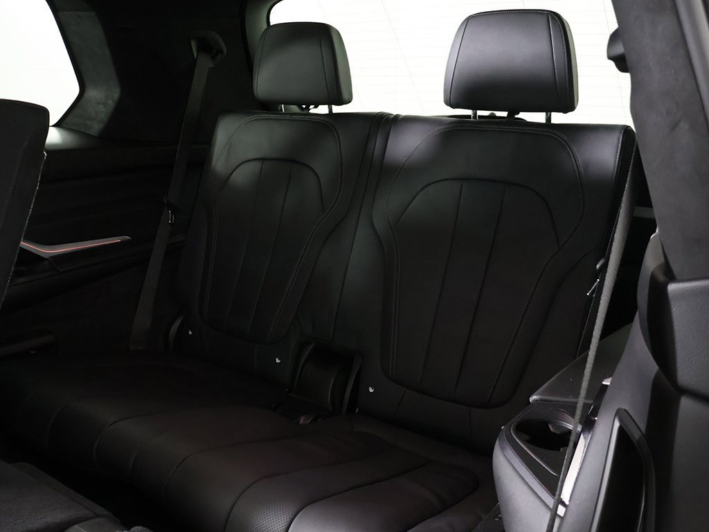 Used 2022 BMW X7 M50i image 37