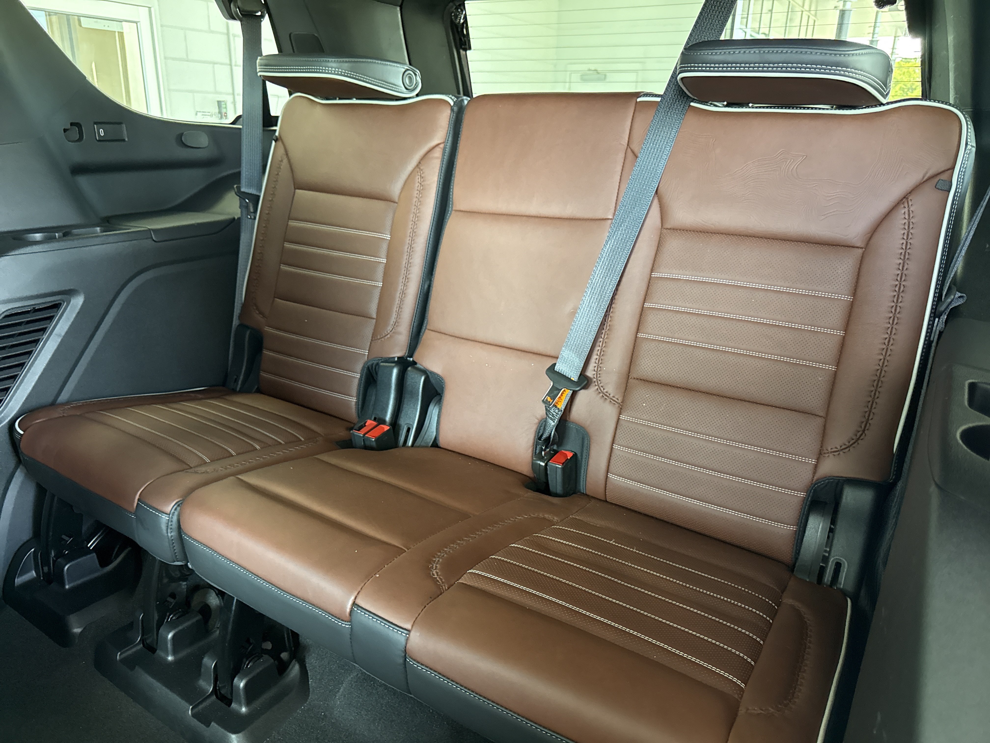 Used 2024 GMC Yukon Denali Ultimate AWD/4WD image 36