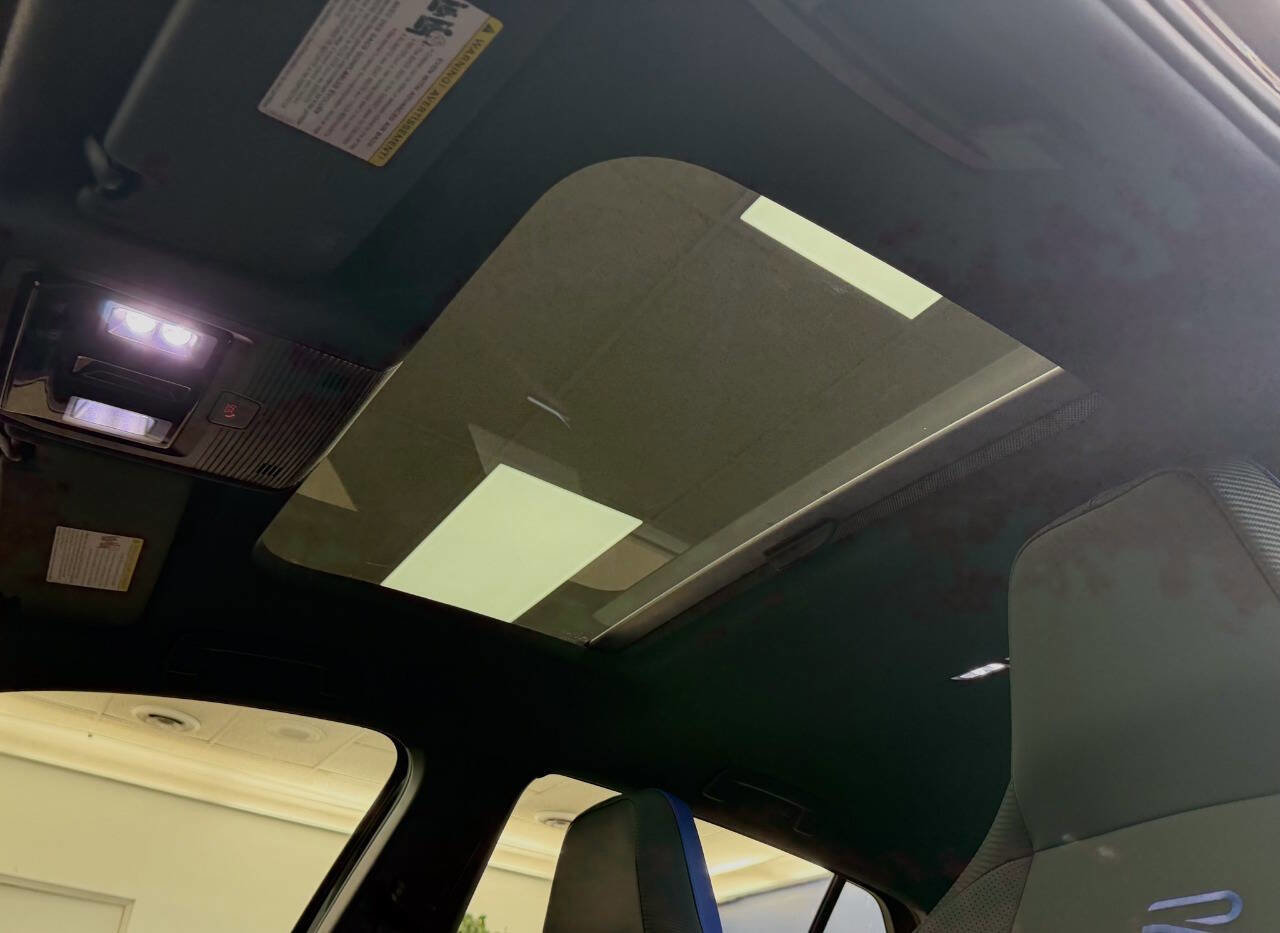 Used 2025 Volkswagen Golf R Black Edition image 52