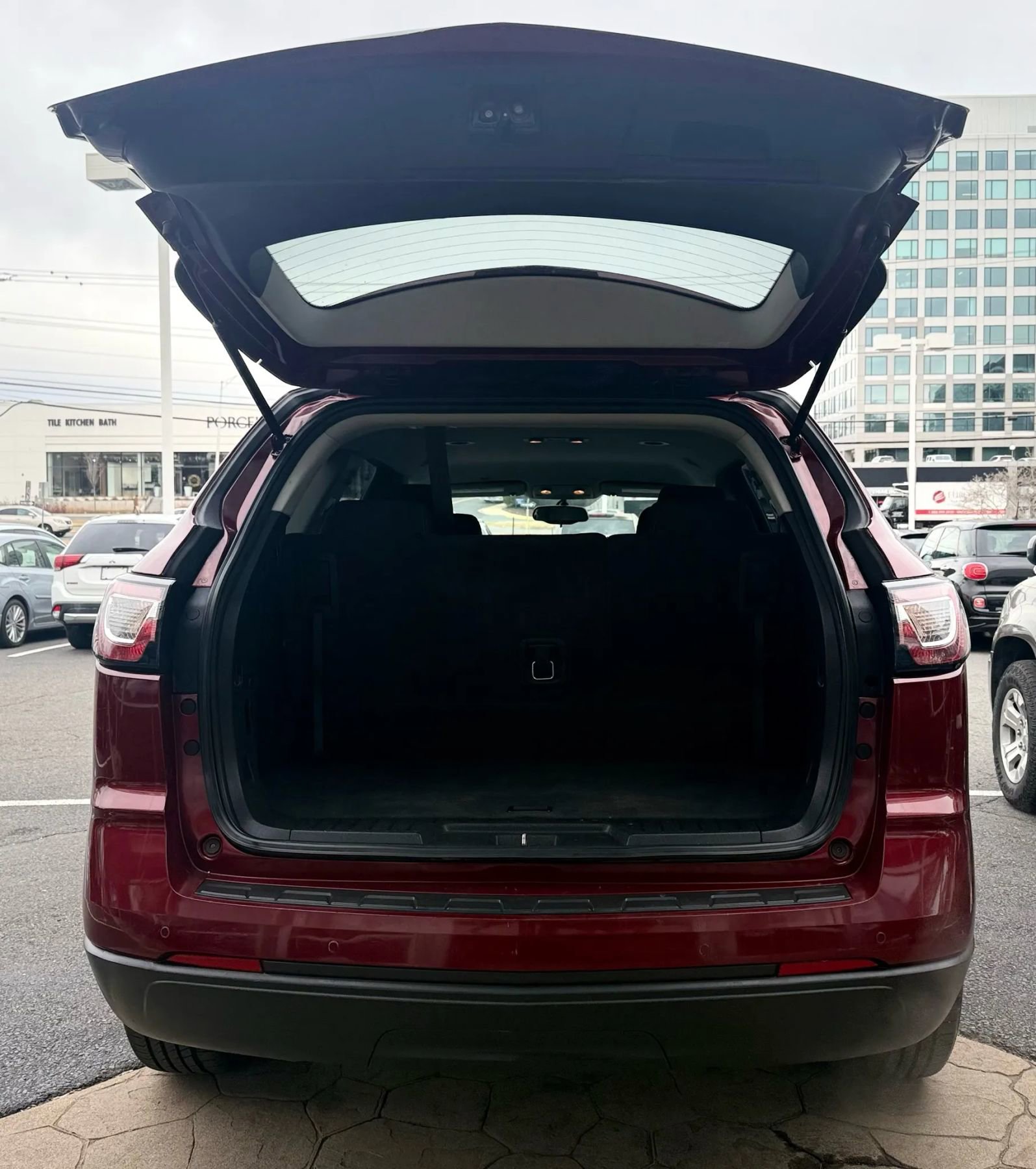 Used 2017 Chevrolet Traverse LT image 42