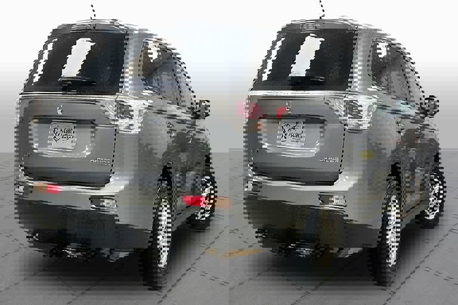 Used 2014 Mitsubishi Outlander ES image 13