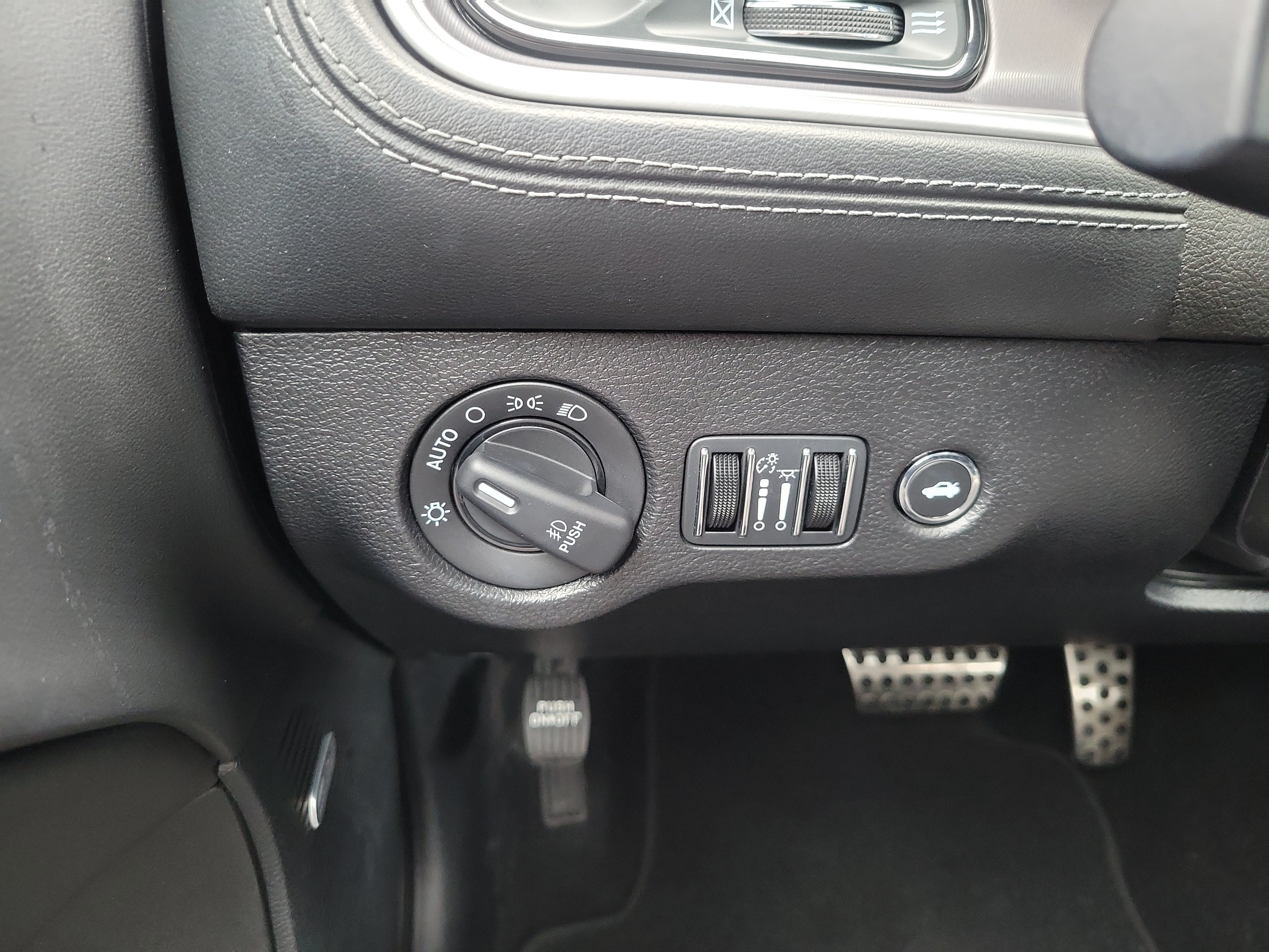 Used 2022 Dodge Challenger R/T w/ Plus Package RWD image 19