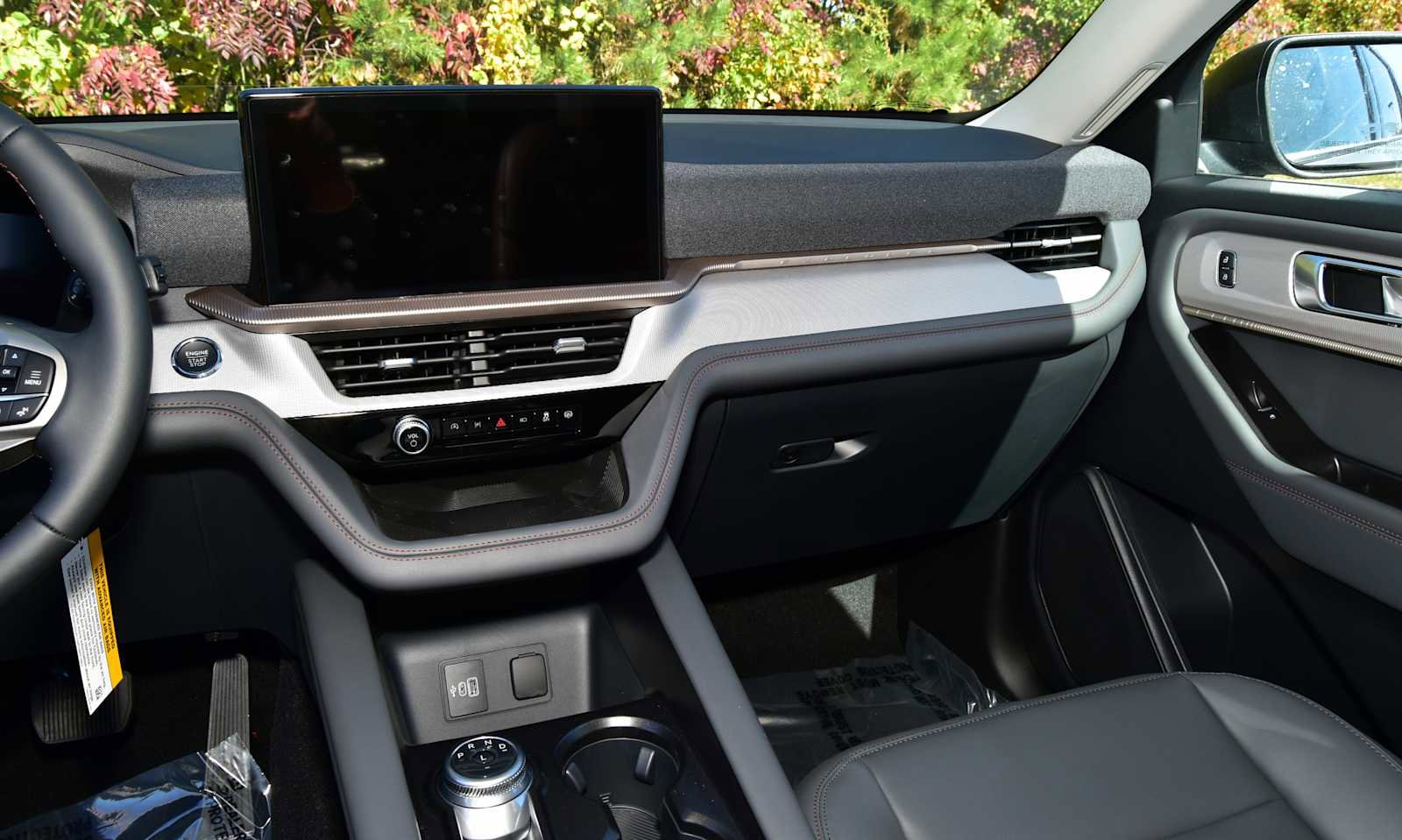 New 2026 Ford Explorer Active w/ Active Comfort Package image 29