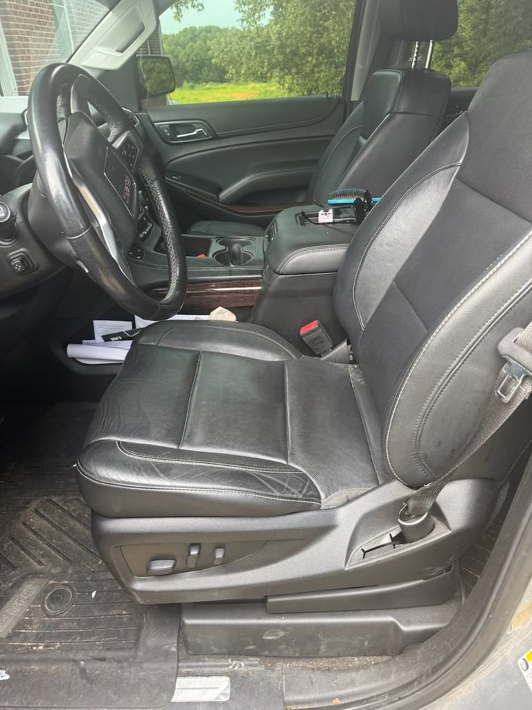 Used 2019 GMC Yukon SLT w/ Premium Edition AWD/4WD image 6