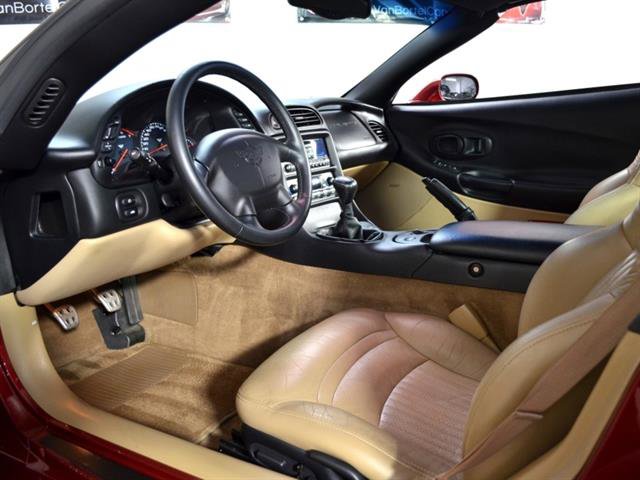 Used 2004 Chevrolet Corvette Coupe w/ Preferred Equipment Group image 9