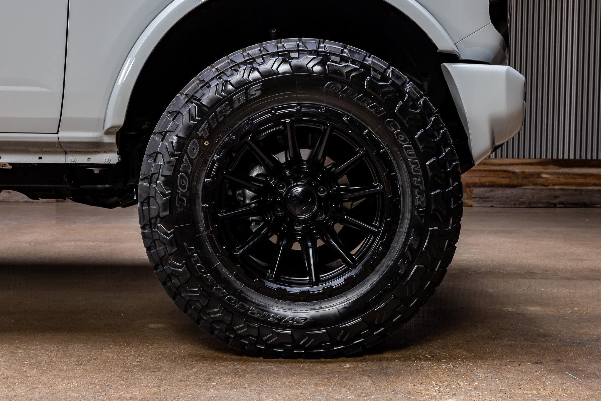 Used 2026 Ford Bronco Outer Banks image 12