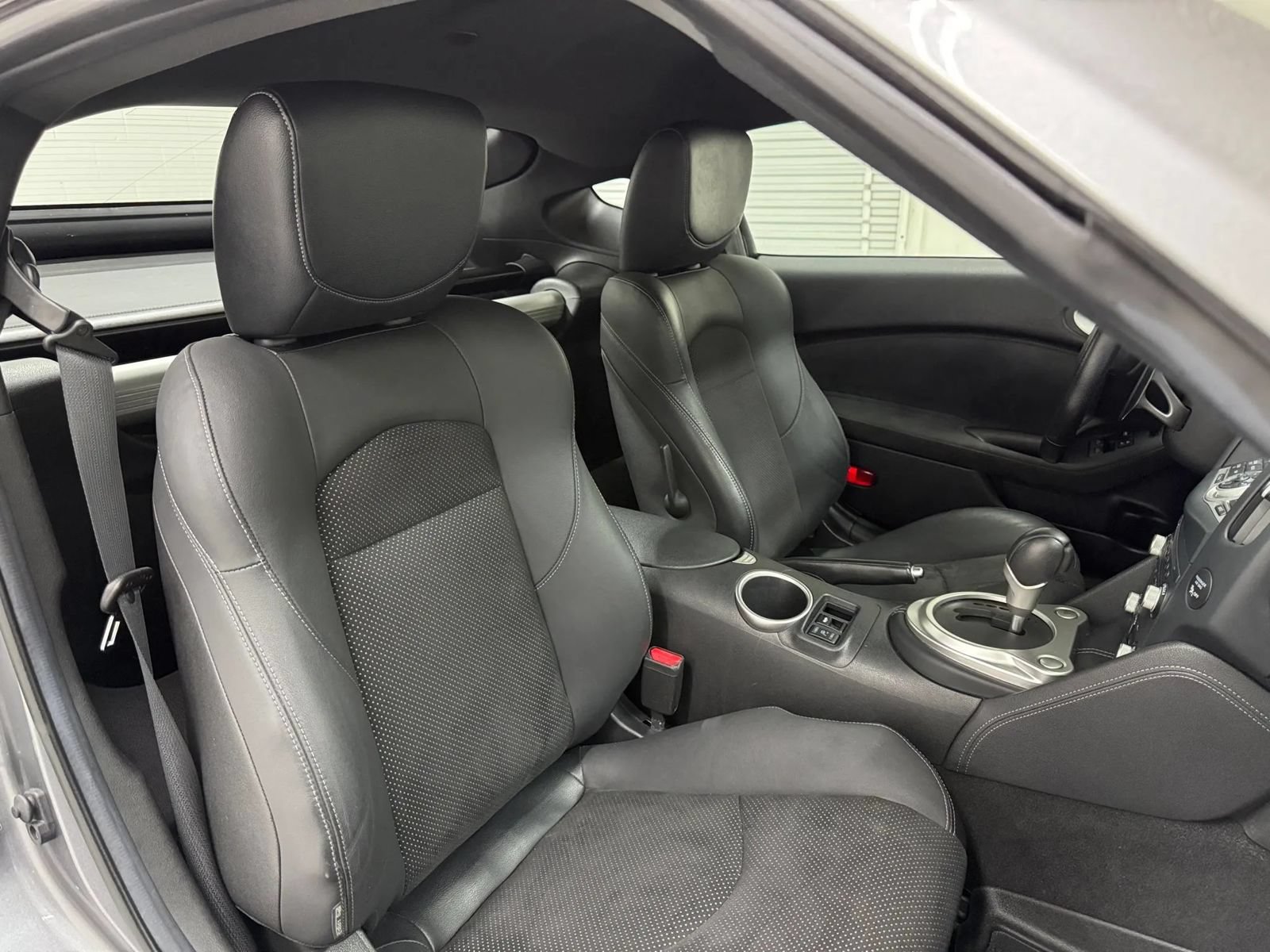 Used 2019 Nissan 370Z Touring Sport RWD image 11