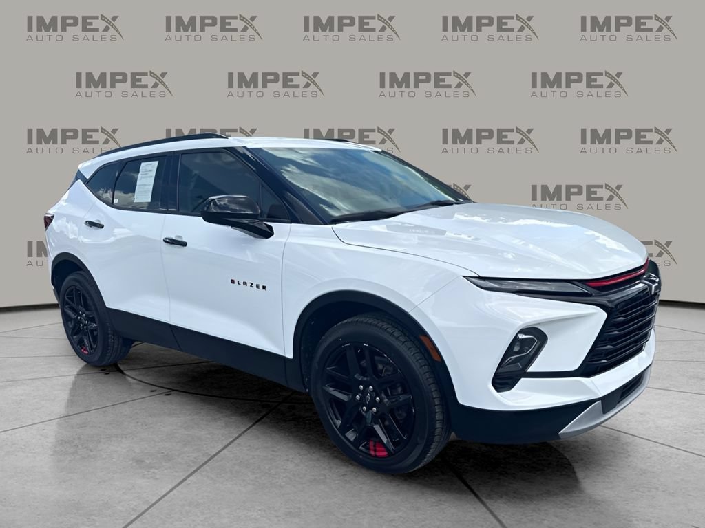 Used 2023 Chevrolet Blazer LT w/ Convenience Package FWD image 4