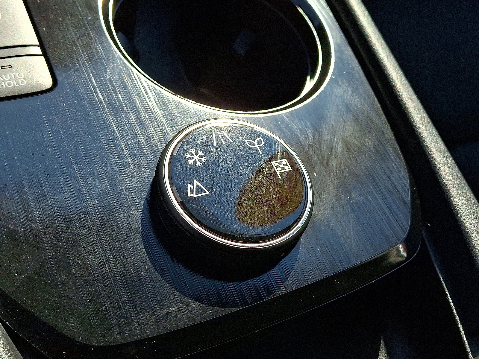 Certified 2025 Nissan Rogue SV image 21