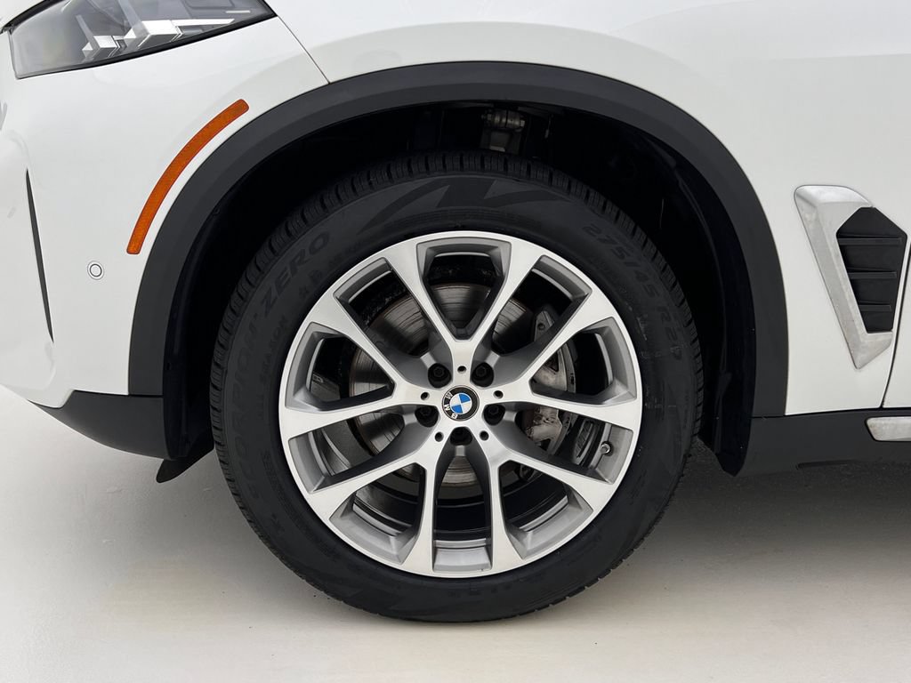 Certified 2024 BMW X5 xDrive40i w/ Parking Assistance Package AWD/4WD image 27