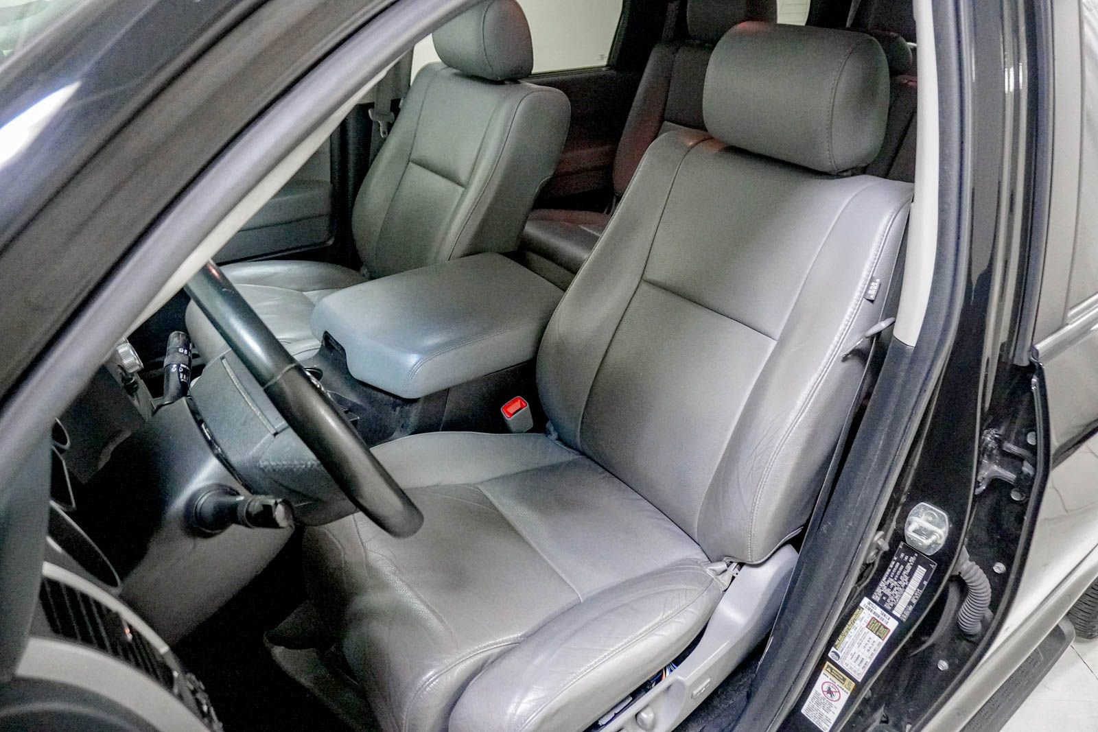 Used 2014 Toyota Sequoia Limited AWD/4WD image 20