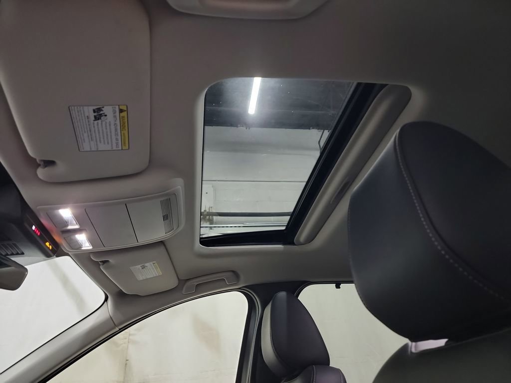 Certified 2025 MAZDA CX-70 3.3 Turbo w/ Preferred Package image 16