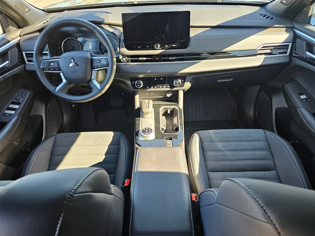 New 2026 Mitsubishi Outlander LE AWD/4WD image 15