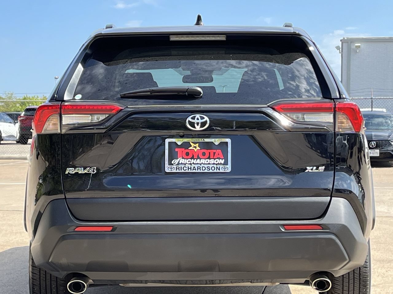 Used 2025 Toyota RAV4 XLE FWD image 5