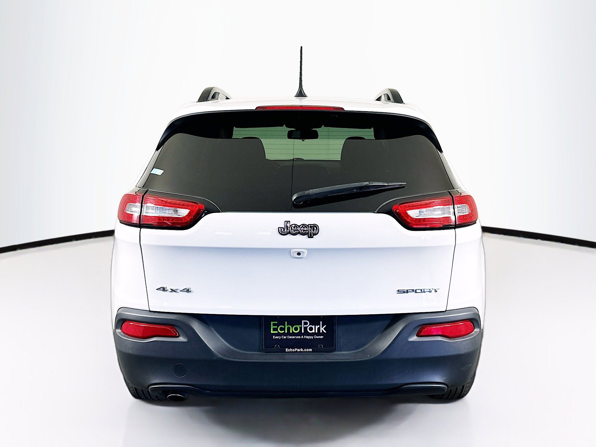 Used 2016 Jeep Cherokee Sport image 7