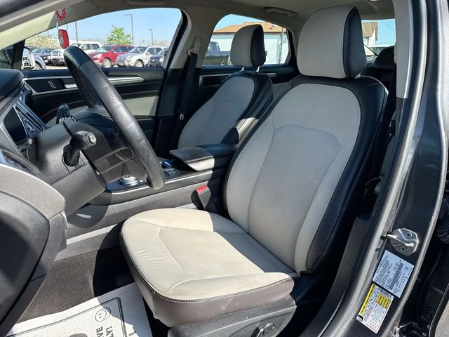 Used 2020 Ford Fusion SE w/ Equipment Group 151A FWD image 11