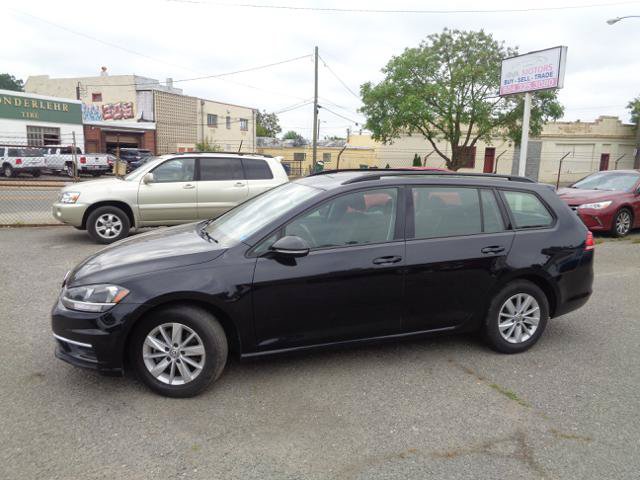 Used 2019 Volkswagen Golf S FWD image 4