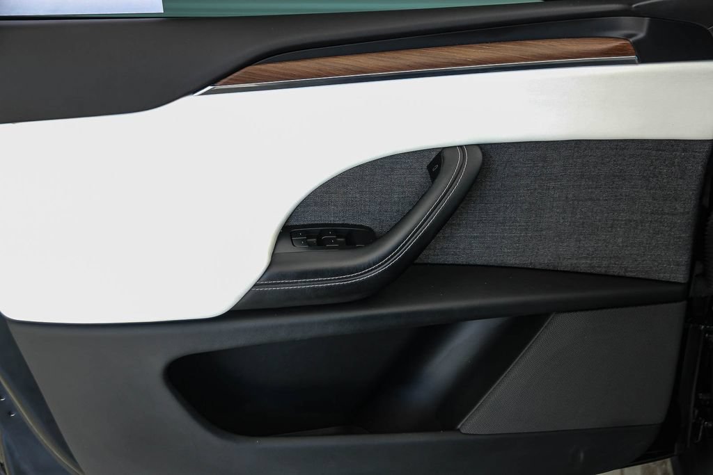Used 2023 Tesla Model X AWD/4WD image 22