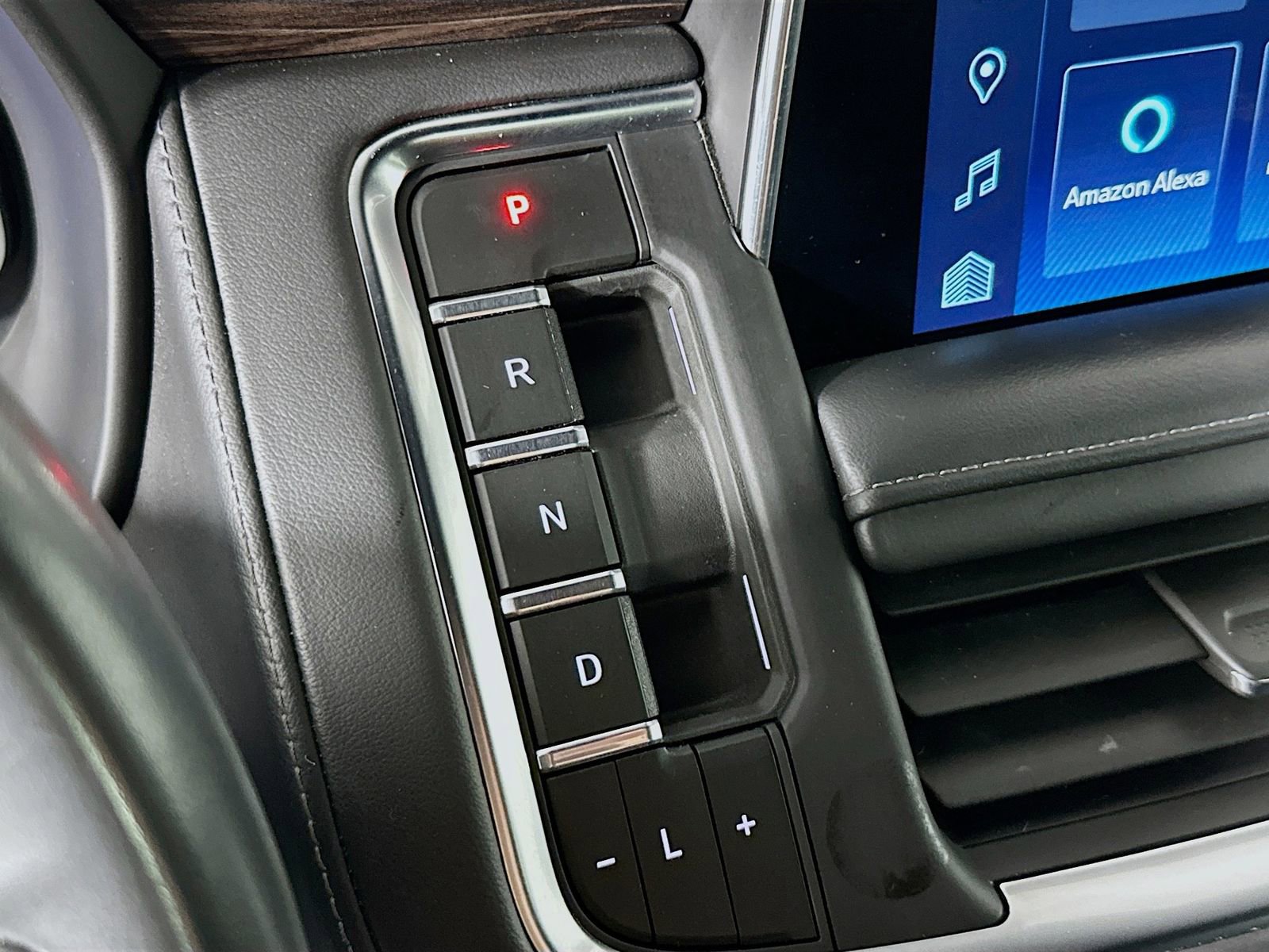 Used 2023 Chevrolet Tahoe LT image 17