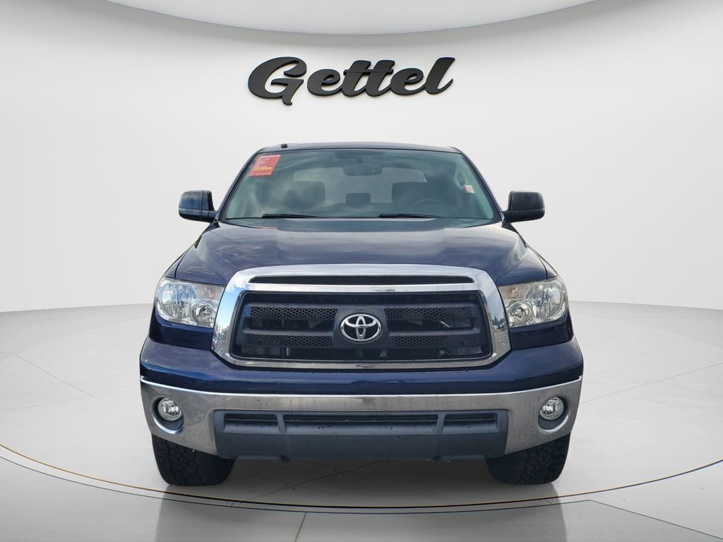 Used 2012 Toyota Tundra 4x4 CrewMax image 2