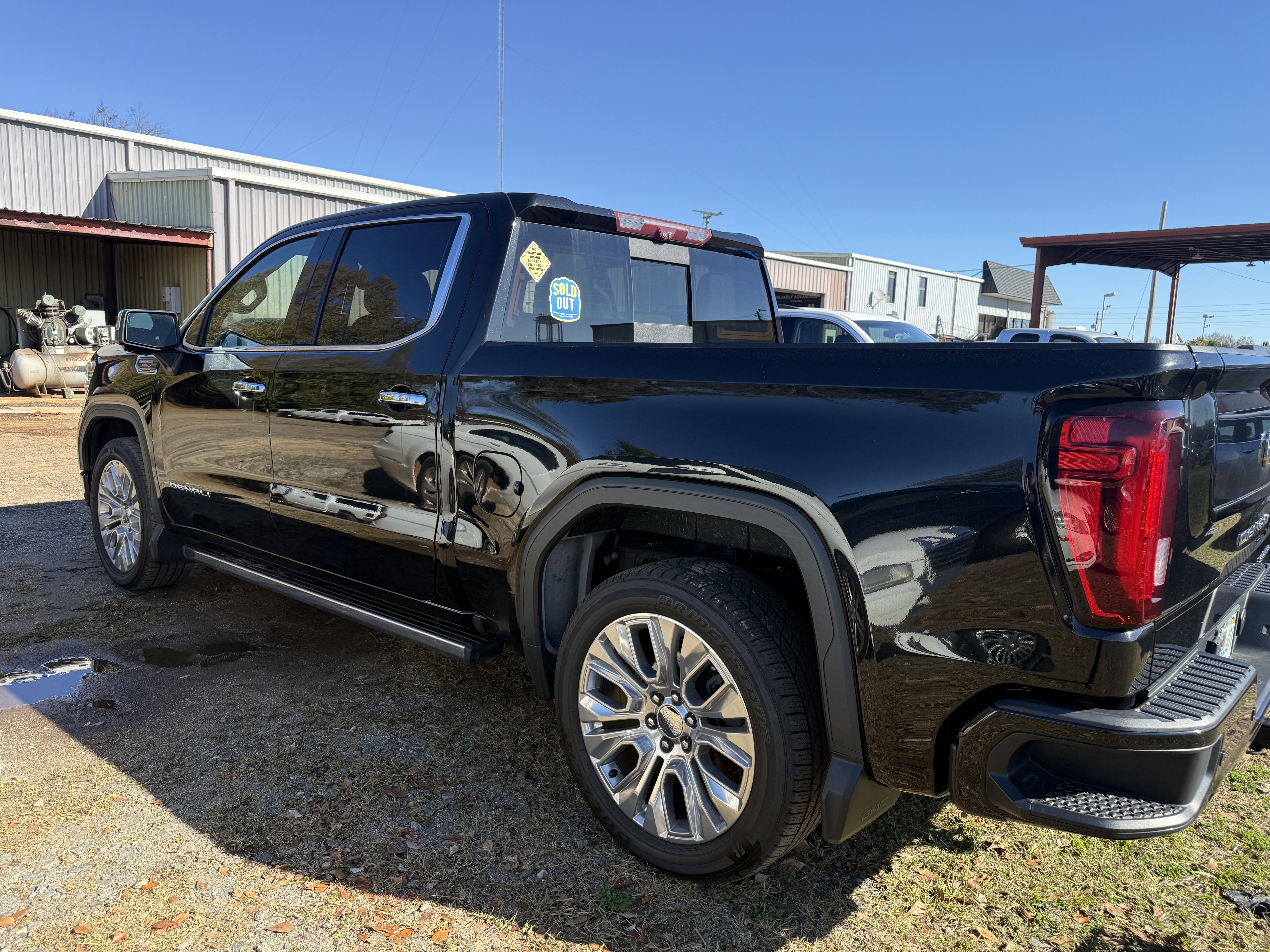 Used 2022 GMC Sierra 1500 Denali w/ Denali Reserve Package image 2