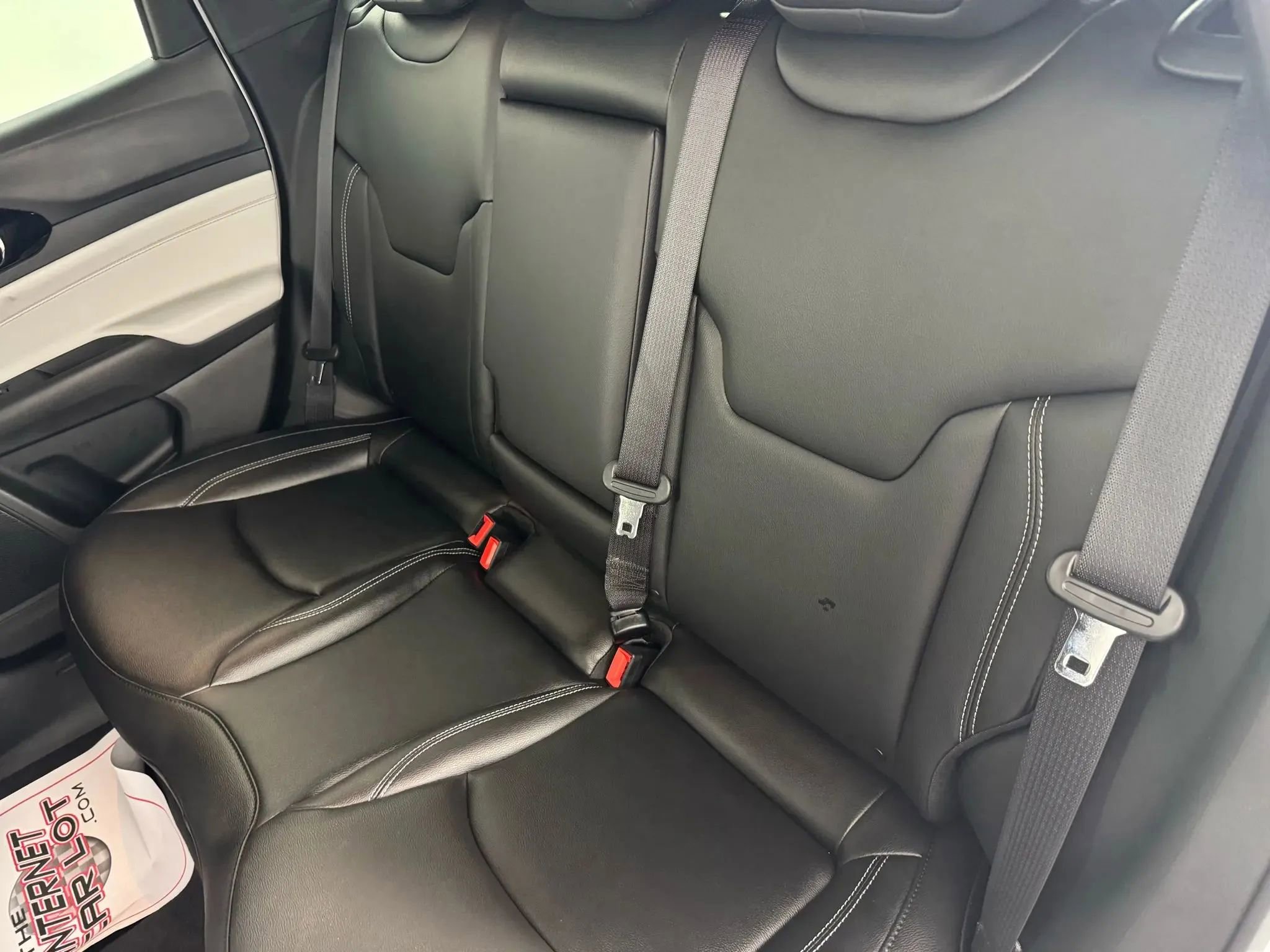 Used 2025 Jeep Compass Limited image 35