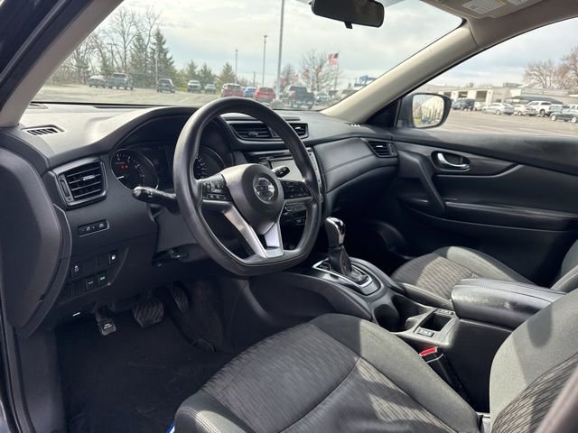Used 2018 Nissan Rogue SV image 9