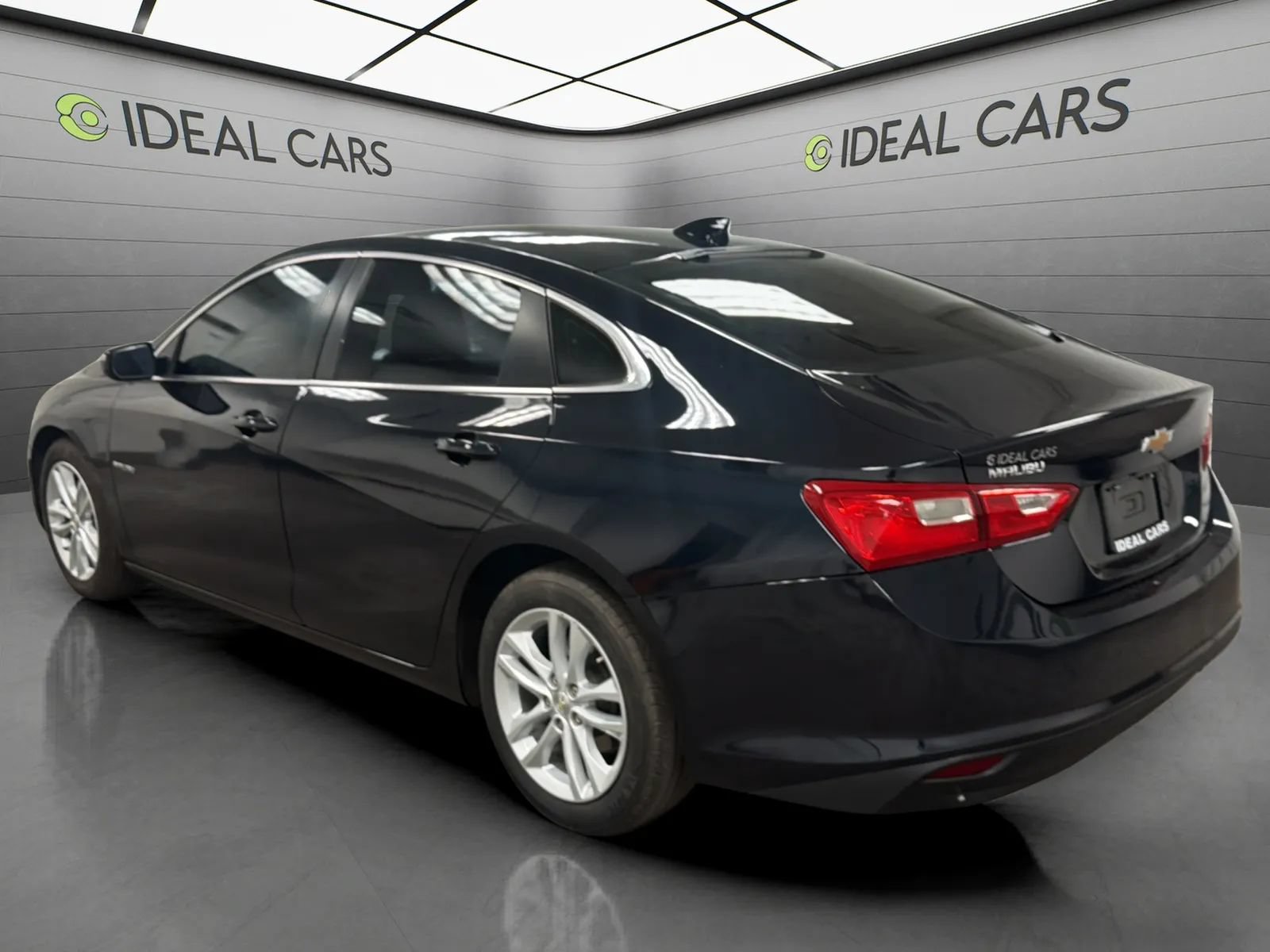 Used 2018 Chevrolet Malibu LT FWD image 7