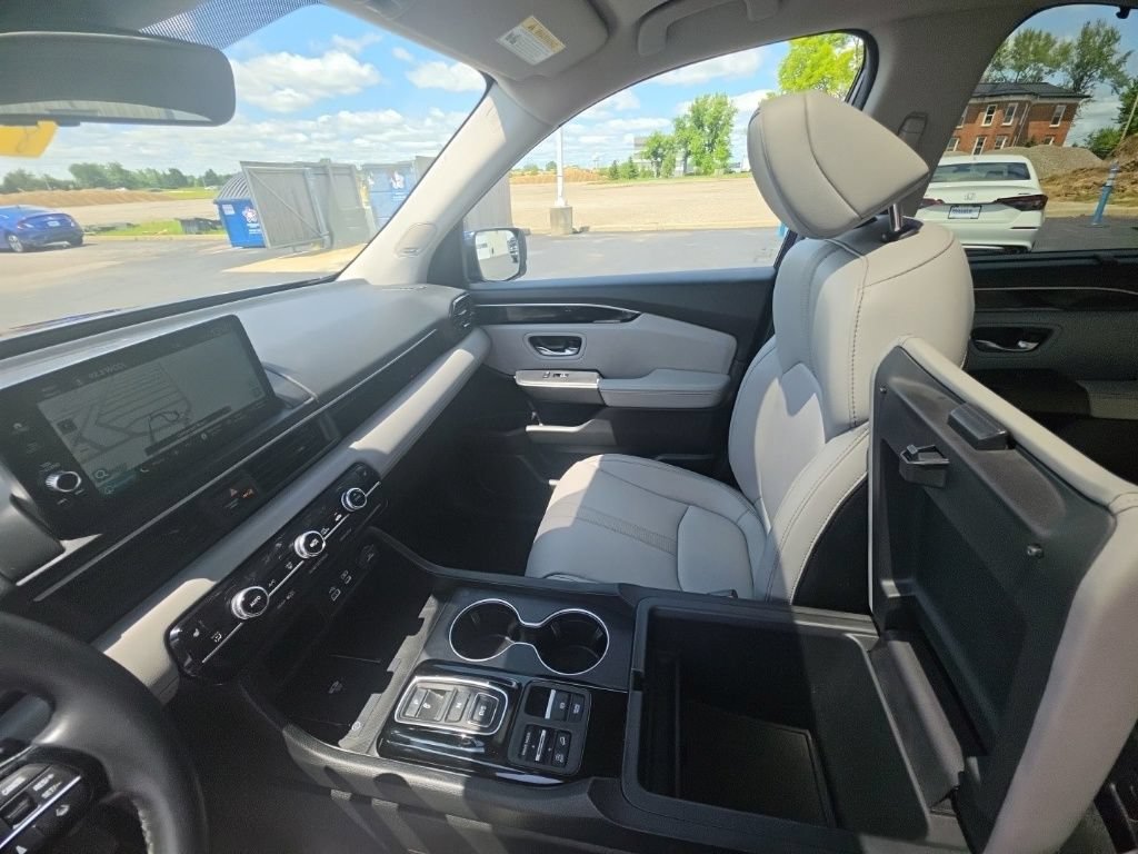 Certified 2023 Honda Pilot Touring image 26