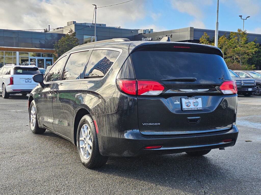 Used 2021 Chrysler Voyager Lxi image 6