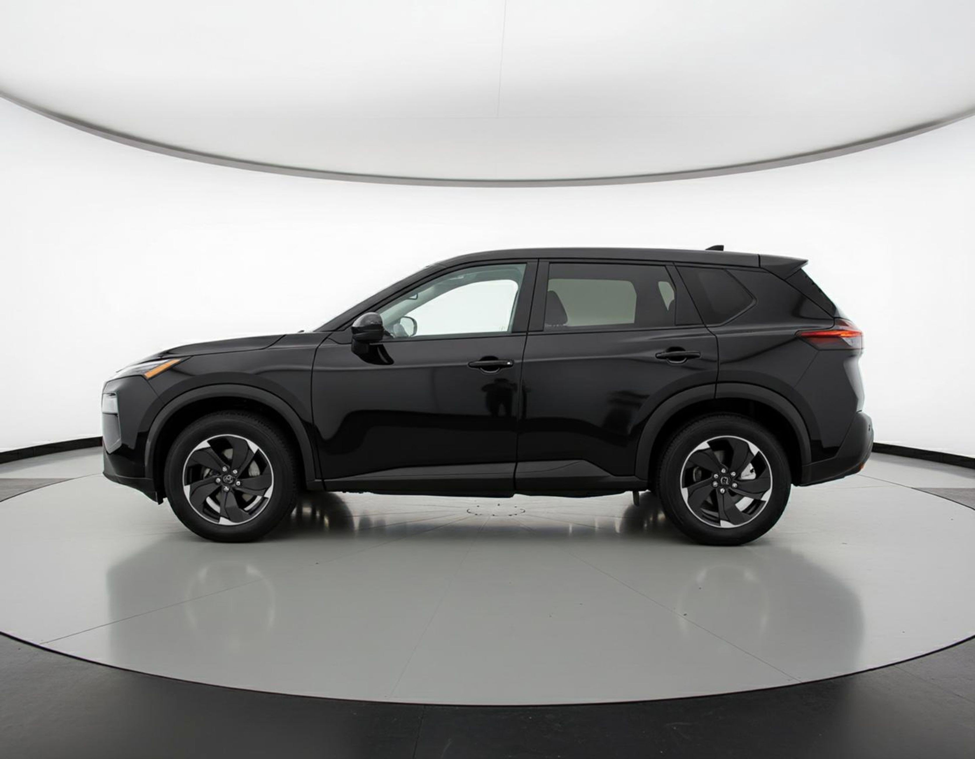 Used 2025 Nissan Rogue SV FWD image 5