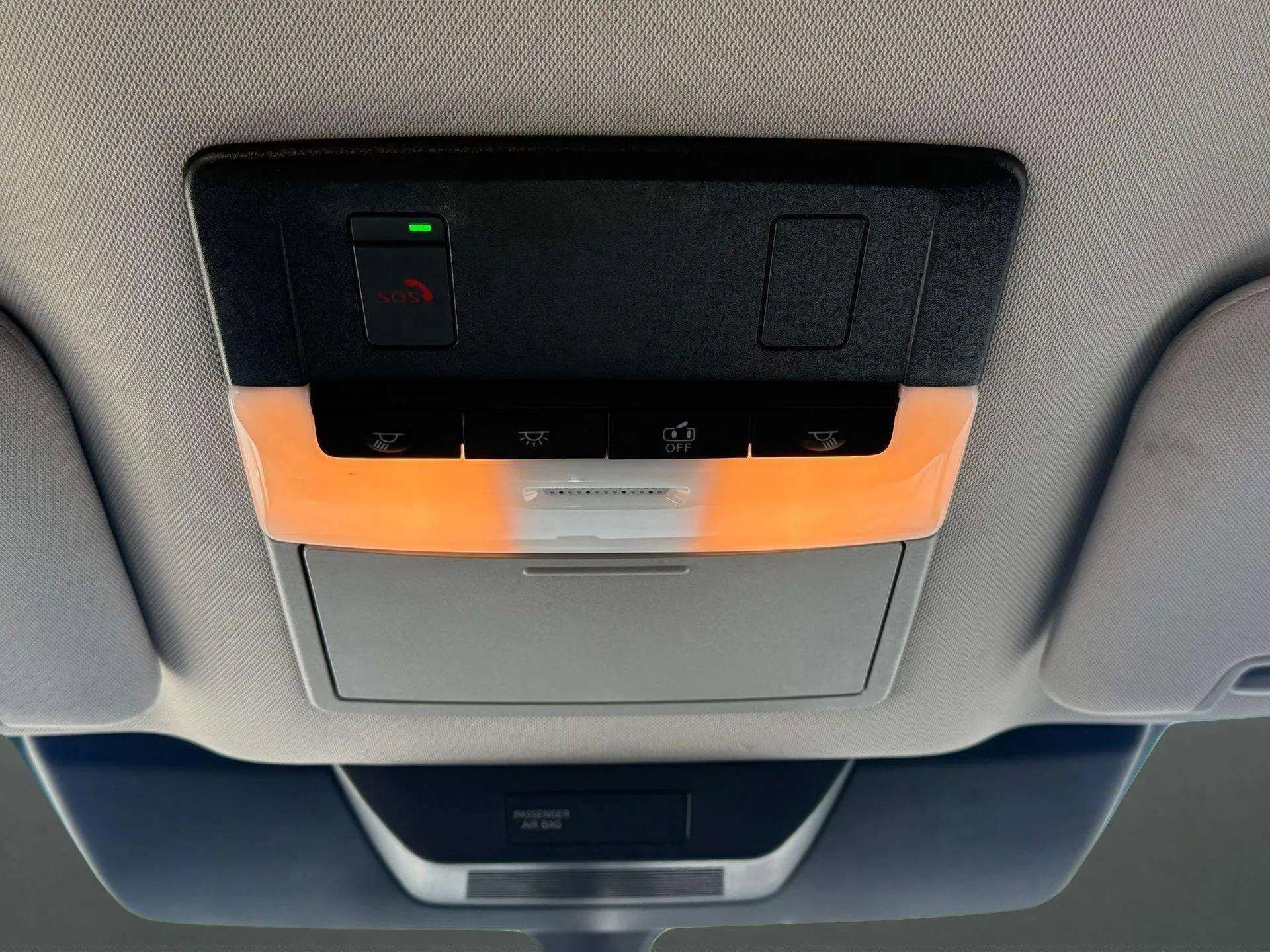 Used 2024 Nissan Pathfinder SV image 34