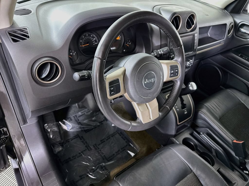 Used 2017 Jeep Patriot 75th Anniversary w/ Power Value Group FWD image 18