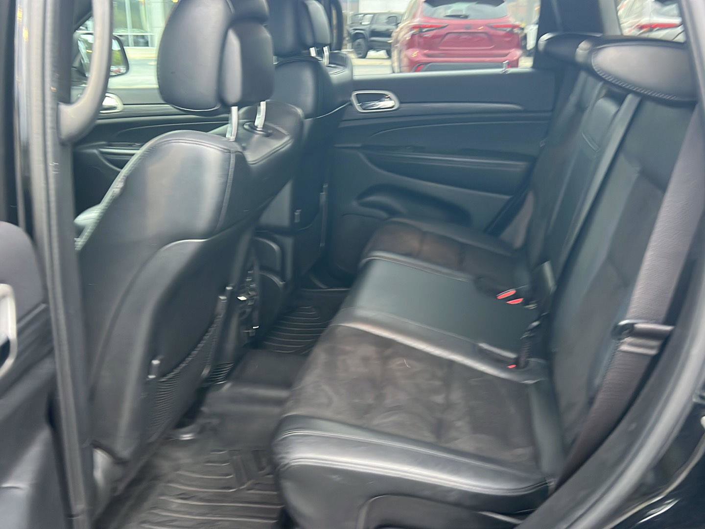Used 2021 Jeep Grand Cherokee Laredo X image 11